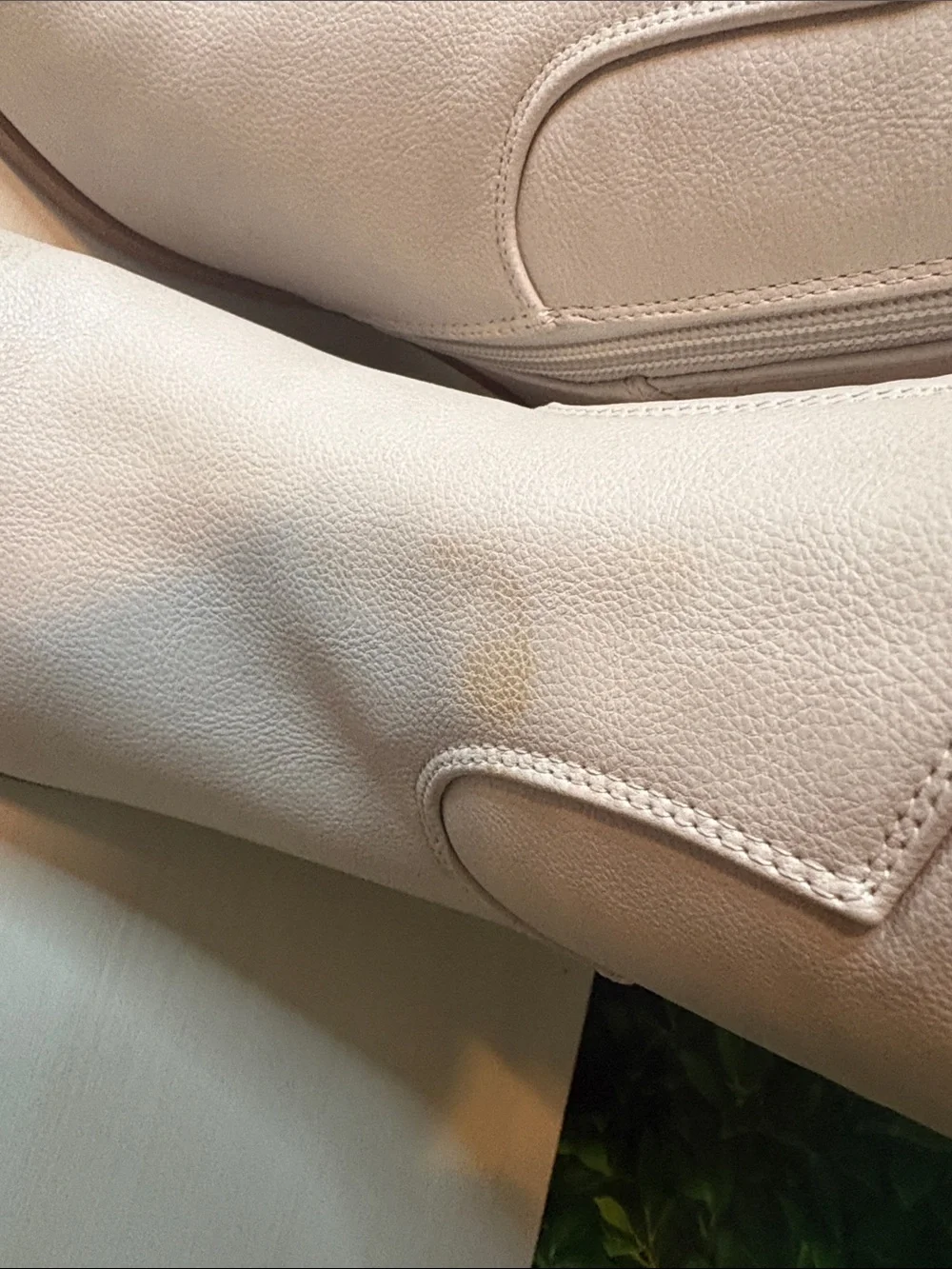 Beautiful Cream Cowgirl Boots
